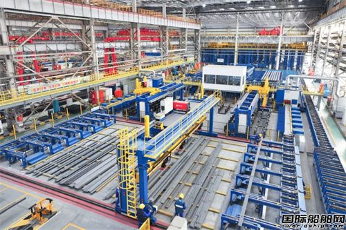 沪东中华荣获2025年度“卓越级智能工厂”称号(图4)