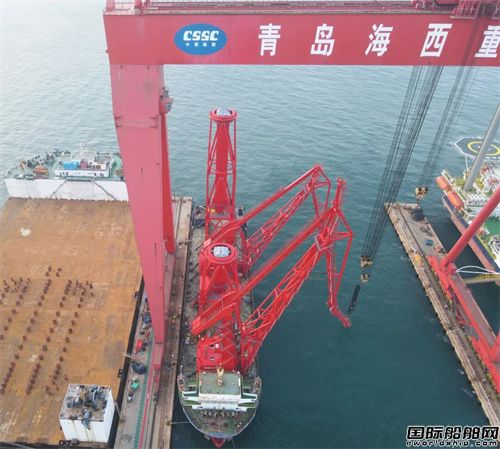四连杆臂架起重机交付助力沪东中华船厂高效建造(图2) 四连杆臂架起重机交付助力沪东中华船厂高效建造(图2)